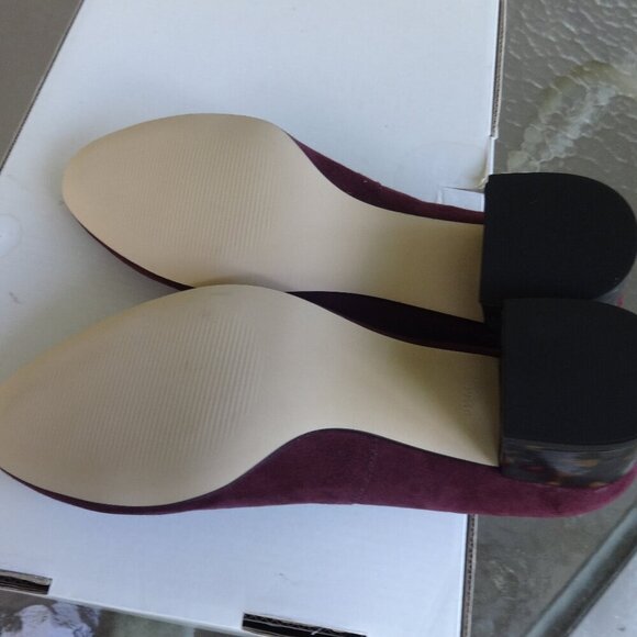 Talbots women's size 9&1/2M, Burgundy suede leather chunky heel shoes, round toe - Picture 10 of 16